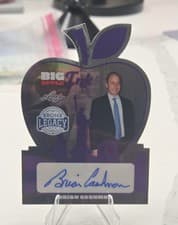 2025 Leaf Bronx Legacy Big Apple Ink Brian Cashman #BI-BC1 card