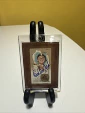 2025 Topps Allen & Ginter Framed Mini Autographs (Baseball) Carlton Fisk #MA-CF card