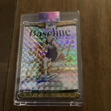 2025-26 Finest Baseline Autographs Lauri Markkanen #BA-LK card