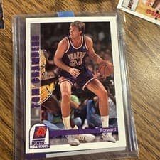 Tom Chambers 1992-93 Hoops Base Set card