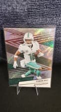 2025 Panini Revolution Base Set Tyreek Hill #101 card