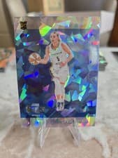 2025 Panini Select WNBA Score Select Throwback Paige Bueckers #18 card