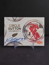 2025-26 SkyBox Metal Universe Circle Button Auto Alex DeBrincat #CB-7 card