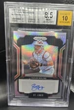 2025 Panini Prizm Legendary Signatures Yadier Molina #12 card