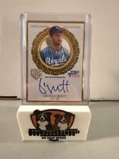2025 Topps Gilded Collection Gilded Champions Autographs George Brett #GCH-GB card