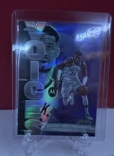2025-26 Topps Chrome Voices Giannis Antetokounmpo #VS-2 card