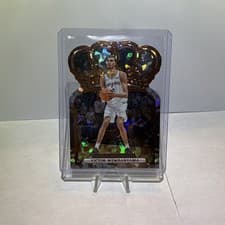 Victor Wembanyama 2023 Panini Crown Royale card