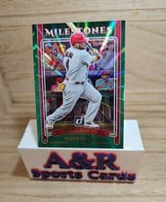2025 Donruss Milestones Yadier Molina #13 card