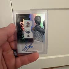 2025-26 Topps Signature Class Shadow Scripts Sion James #SS-SJ card