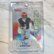 2025 Leaf Vivid Neon Autographs Ja’Marr Chase #NA-JMC card