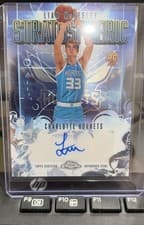 2025-26 Topps Chrome Stratospheric Signatures Rookies Liam McNeeley #SMR-LMC card