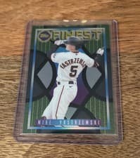Mike Yastrzemski 2022 Topps Finest Flashback card