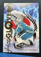 2025-26 Flair Hot Gloves Yaroslav Askarov #HG-14 card