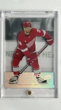 2025-26 Upper Deck Young Guns Acetate Carter Mazur #204 card