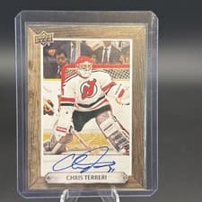 2024-25 Upper Deck Engrained Icons Beehive Portrait Signatures Chris Terreri #BH-CT