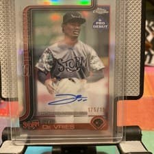 2025 Topps Pro Debut Chrome Autographs Leo De Vries #PDC-17 card