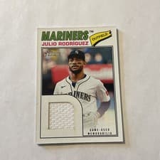 Julio Rodríguez 2026 Topps Heritage Real One Relics card