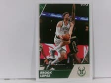 Brook Lopez 2021-22 Panini NBA Sticker & Card Collection (Brazil) Base Set card
