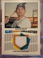 2026 Topps Heritage Clubhouse Collection Relics Austin Riley #CCR-ARI card
