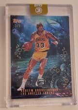 2025-26 Topps 3 Monsters of the Deep Kareem Abdul-Jabbar #MD-27 card