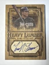 2025 Topps Update Heavy Lumber Autograph Relics Miguel Cabrera #HLARU-MCA card