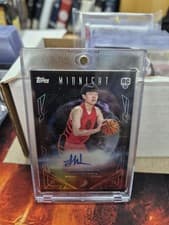 2025-26 Topps Midnight Midnight Sun Signatures Rookies Yang Hansen #MSR-YH card