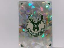 Milwaukee Bucks Team logo 2021-22 Panini NBA Sticker & Card Collection (Brazil) Base Set card