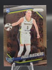 Paige Bueckers 2025 Panini Prizm WNBA card
