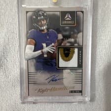2025 Panini Luminance Autograph Jerseys Kyle Hamilton #14 card