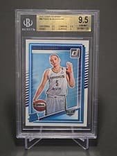 Paige Bueckers 2025 Panini Donruss WNBA card