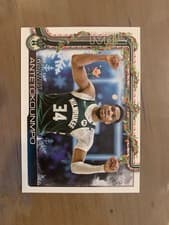 2025-26 Topps Holiday Hidden Elf Giannis Antetokounmpo #HE-GA card