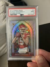 Patrick Mahomes II 2017 Panini Prizm Stained Glass card
