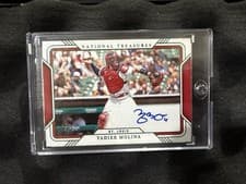 2025 Panini National Treasures Field Pass Autographs Yadier Molina #5 card