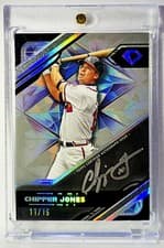 2025 Topps Diamond Icons Black PolychromatINK Autographs Chipper Jones #BPA-CJ card