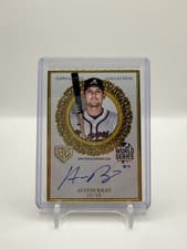 2025 Topps Gilded Collection Gilded Champions Autographs Austin Riley #GCH-AR card