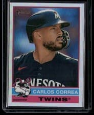 Carlos Correa 2025 Topps Heritage card