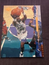 Karl Malone 2000-01 Upper Deck Base Set card