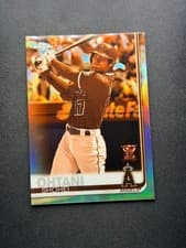 Shohei Ohtani 2019 Topps Chrome card