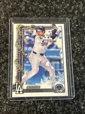 Shohei Ohtani 2025 Topps Holiday card
