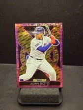 Juan Soto 2025 Topps Update Black Gold card