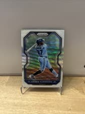 Vladimir Guerrero Jr. 2021 Panini Prizm card