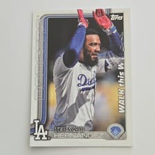 2025 Topps Walk This Way Teoscar Hernández #WTW-19 card