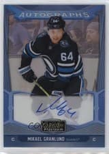 2024-25 O-Pee-Chee Platinum Blue Rainbow Autographs Mikael Granlund #BA-MG card