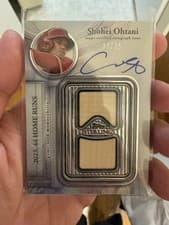 2025 Topps Sterling Swings Autographed Relics Shohei Ohtani #SWA-SO card