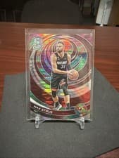 Max Strus 2022 Panini Spectra card