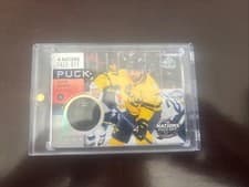 2025-26 SP Game Used 2025 4 Nations Face-Off Puck Relics Victor Hedman #4NP-VH card