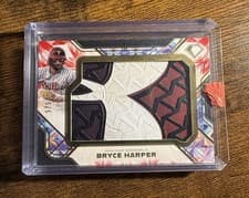 2025 Topps Diamond Icons Preeminent Pieces Relics Bryce Harper #PPR-BH card