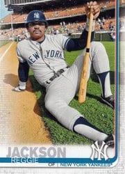 2019 Topps Base Set Aaron Hicks #260 card