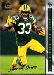 2022 Panini Luminance Base Set Aaron Jones #32 card