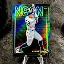 2022 Donruss Optic Neon Aaron Judge #NEON-5 card